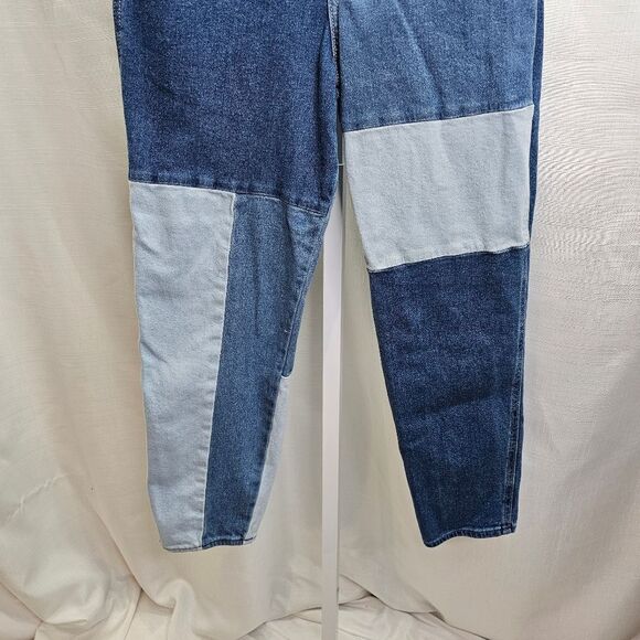 Hollister Ultra High Rise Patchwork Mom Jeans in Medium Wash Size 9R/29 - Picture 7 of 11